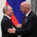 Vladimiras Putinas ir Gianni Infantino / EVGENIA NOVOZHENINA / REUTERS