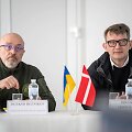 Ukrainos gynybos ministras Oleksijus Reznikovas ir Danijos gynybos ministas Troelsas Lundas Poulsenas