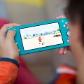 Vienas laukiamiausių &scaron;io sezono &bdquo;Nintendo&ldquo; žaidimų &ndash; &bdquo;Pokemon Shield&ldquo; &ndash; puikiai tinka &bdquo;Switch Lite&ldquo; konsolei. Jį apžvelgsime jau netrukus. 