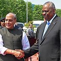 Indijos gynybos ministru Rajnathas Singhas ir JAV gynybos sekretorius Lloydas Austinas