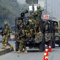 Pakistano kariai prie armijos mokyklos 