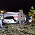 BMW nulėkė nuo kelio