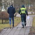 &Scaron;iaulių policija drausmino per pertraukas rūkančius paauglius