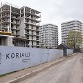 &bdquo;Korių&ldquo; statytojai aptvėrė statybvietę valstybinės žemės sąskaita