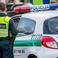 Sostinės Žirmūnų gatvėje policijos patrulių automobilis pateko į avariją