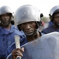 Protestuotojai prie&scaron;inasi dabartinio prezidento Pierro Nkurunzizos sprendimui siekti trečios kadencijos