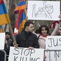 Armėnijoje į demonstraciją dėl neramumų Kalnų Karabache susirinko tūkstančiai