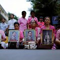Tailandiečiai gedi po ilgos ligos mirusio mylimo monarcho Bhumibolo Adulyadejo