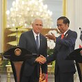 Mike'as Pence'as ir Joko Widodo