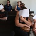 Po dviejų metų teisme atsidūrę kaltinamieji jau nebuvo tokie drąsūs &ndash; moterys dangstė veidus popieriumi, o vyrai buvo nekalbūs.