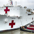 JAV karinio jūrų laivyno laivas-ligoninė &bdquo;USNS Comfort&ldquo; Niujorke