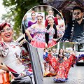 Teatrali&scaron;ka romų eisena su žirgais
