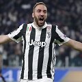 Gonzalo Higuainas