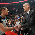 Adamas Silveris (de&scaron;inėje) planuoja NBA plėtrą.