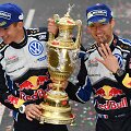  Sebastienas Ogier su &scaron;turmanu Julienu Ingrassia džiaugiasi pergale