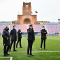 Į neįvyksiančias &bdquo;Serie A&ldquo; rungtynes atvykęs teisėjas tikrino veją
