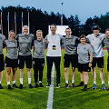 Tomas Ražanauskas (centre) ir Lietuvos moterų futbolo rinktinės &scaron;tabas