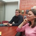 Knygos &bdquo;Ką gali mokytojas&ldquo; autoriai &ndash; vaikų ir paauglių psichiatras Linas Slu&scaron;nys ir Tarptautinės socialinio ir LIONS QUEST instruktorė Daiva &Scaron;ukytė (2016 m.)