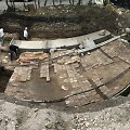 Archeologų atkastų Radvilų rūmų grindinio ir krosnies fragmentai