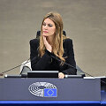 Viena i&scaron; kaltinamųjų - graikų europarlamentarė Eva Kaili