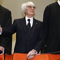Bernie Ecclestone'as su advokatais teisme
