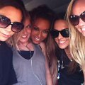 Victoria Beckham, Geri Halliwell, Mel B, Melanie C ir Emma Bunton
