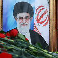Dalis Irano žmonių gedi Ali Khamenei