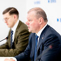 Arnoldas Pikžirnis, Saulius Skvernelis