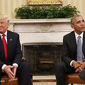 Donaldas Trumpas ir Barackas Obama Baltuosiuose Rūmuose