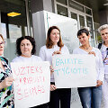 Prie Vilniaus rajono savivaldybės &ndash; piketas dėl mažinamų kompensacijų už privačius darželius.