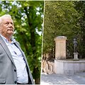 Vidmantas Bezaras ir ra&scaron;ytojui Romainui Gary skirtas skulptūra su medžiais