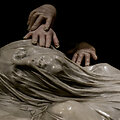  Giuseppe'ės Sanmartino skulptūra &bdquo;Kristus po &scaron;ydu&ldquo; (it. Cristo velato)