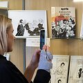 Akimirka i&scaron; Komiksų skaitykloje vykusio Gerdos Jord komikso &bdquo;Karalius nakvos Merkinėje'' iliustracijų parodos pristatymo