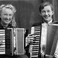 Algirdas Ločeris su giminaite Ona Vaisiūnaite. Biržų kra&scaron;to muziejaus &bdquo;Sėla&ldquo; nuosavybė.