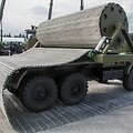 KRVD transporto priemonė, laikinųjų kelių tiesimo sistema. Militarnyi.com nuotr.