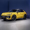 &bdquo;Volkswagen&ldquo; pristatė naująjį &bdquo;T-Roc&ldquo;: &scaron;iuolaiki&scaron;kas dizainas, hibridinės jėgainės ir auk&scaron;tesnio segmento įranga 