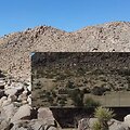 Kalifornijoje, Joshua Tree nacionaliniame parke, įsikūręs unikalus namas atrodo tarsi susiliejęs su jį supančia gamta.