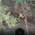 Dronu i&scaron;gelbėjo nelaisvėje atsidūrusį ukrainiečių karį.