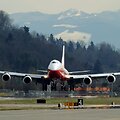 Ilgiausias keleivinis lėktuvas &bdquo;Boeing 747-8 Intercontinental&ldquo;  atliko pirmąjį skrydį.