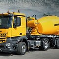 Liebherr hidraulinė betono mai&scaron;yklė and Mercedes-Benz sunkvežimio bazės. (Liebherr nuotrauka)