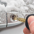 Automobilio spynelė žiemą