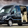 Senzati autobusiuką &bdquo;Mercedes Sprinter&ldquo; pavertė prabangiu lėktuvu ant keturių ratų.