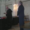 Jonas Dragūnas (de&scaron;inėje) su advokatu Adomu Liutvinsku teisme.
