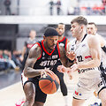 Marcusas Fosteris, Sean McNeil