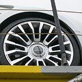 Prabangius automobilius gabenantis autovežis Vilniuje