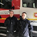 Molėtų ugniagesiai Arnoldas Mateika ir Andrius Mikalauskas