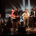 Projekto &bdquo;Saulės broliai&ldquo; varikliai &ndash; du Petreikiai: Saulius ir Donatas. Kartu su jais groja ir draugai &ndash; žinomi i&scaron; kitų projektų muzikantai.