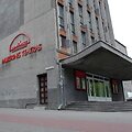 A.Žigaitytė-Nekro&scaron;ienė neslėpė, jog sulaukė nemažai priekai&scaron;tų, kaip kviečiasi tokio lygio žvaigždę į griūvantį teatrą.