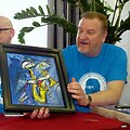 Ernestas Žvaigždinas (de&scaron;inėje) nutapė paveikslą Klaipėdos Plies džiazo festivaliui. 