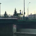 Trečiadienio vakarą Pilies tiltas ėmė kilti ant jo stovint automobiliui.